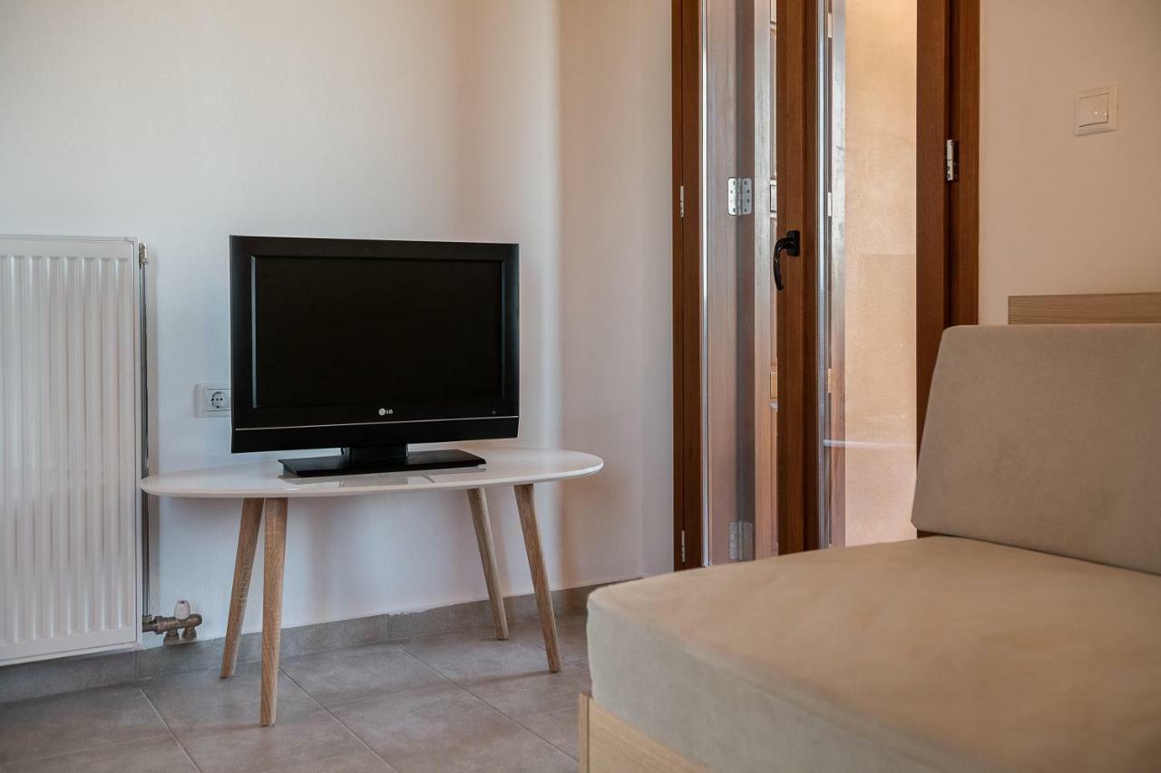 Androulakis Apartments 雅拉尼奥 外观 照片